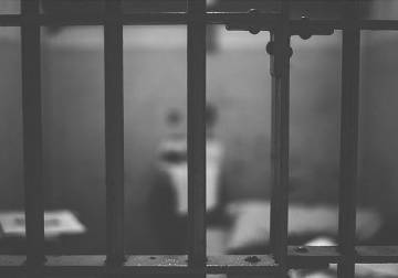 شهود وضابط منشق عن الأسد يزودون