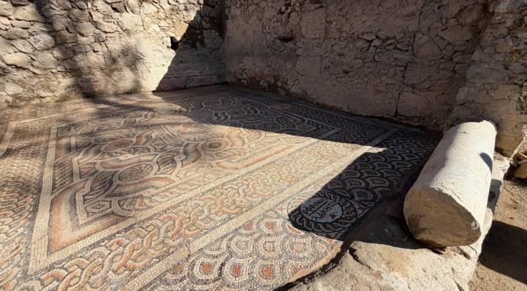 تركيا.. اكتشاف فسيفساء أثرية في أنطاليا من القرن الرابع الميلادي